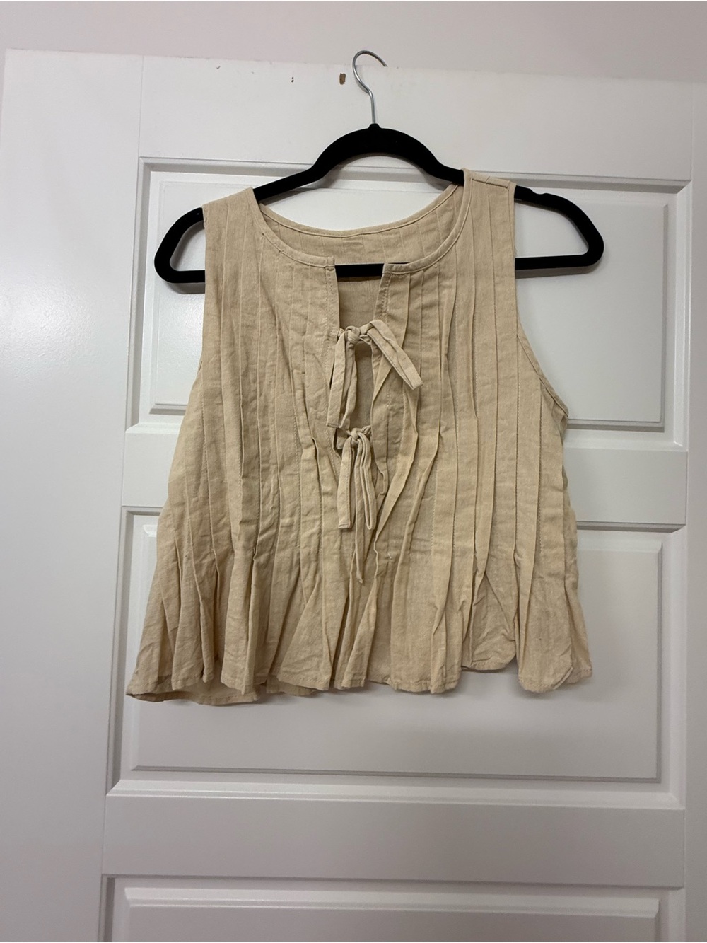 Sleeveless Cream Tie-Front Pleated Top